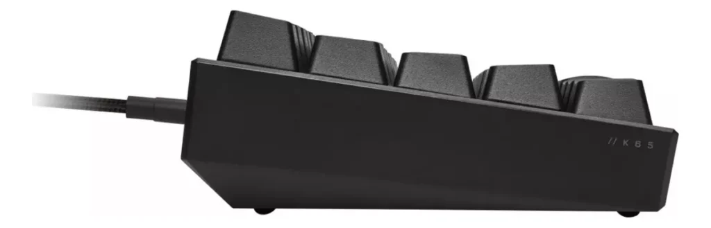Teclado visto desde el lateral: El teclado mecánico calidad precio 2025 que combina diseño compacto y alto rendimiento.